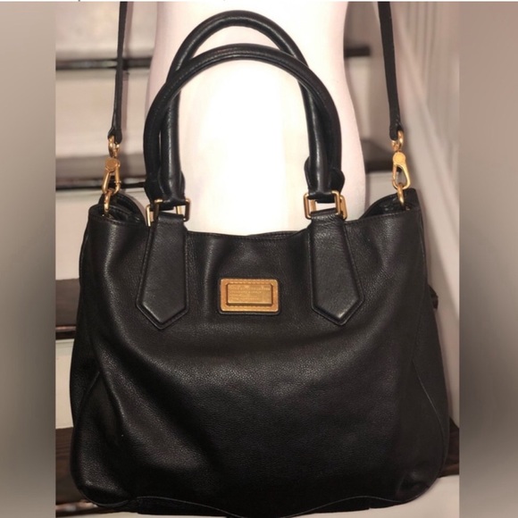 MARC JACOBS Black Satchel Crossbody Raspberry Interior w Central Zipping Pocket - Picture 15 of 16